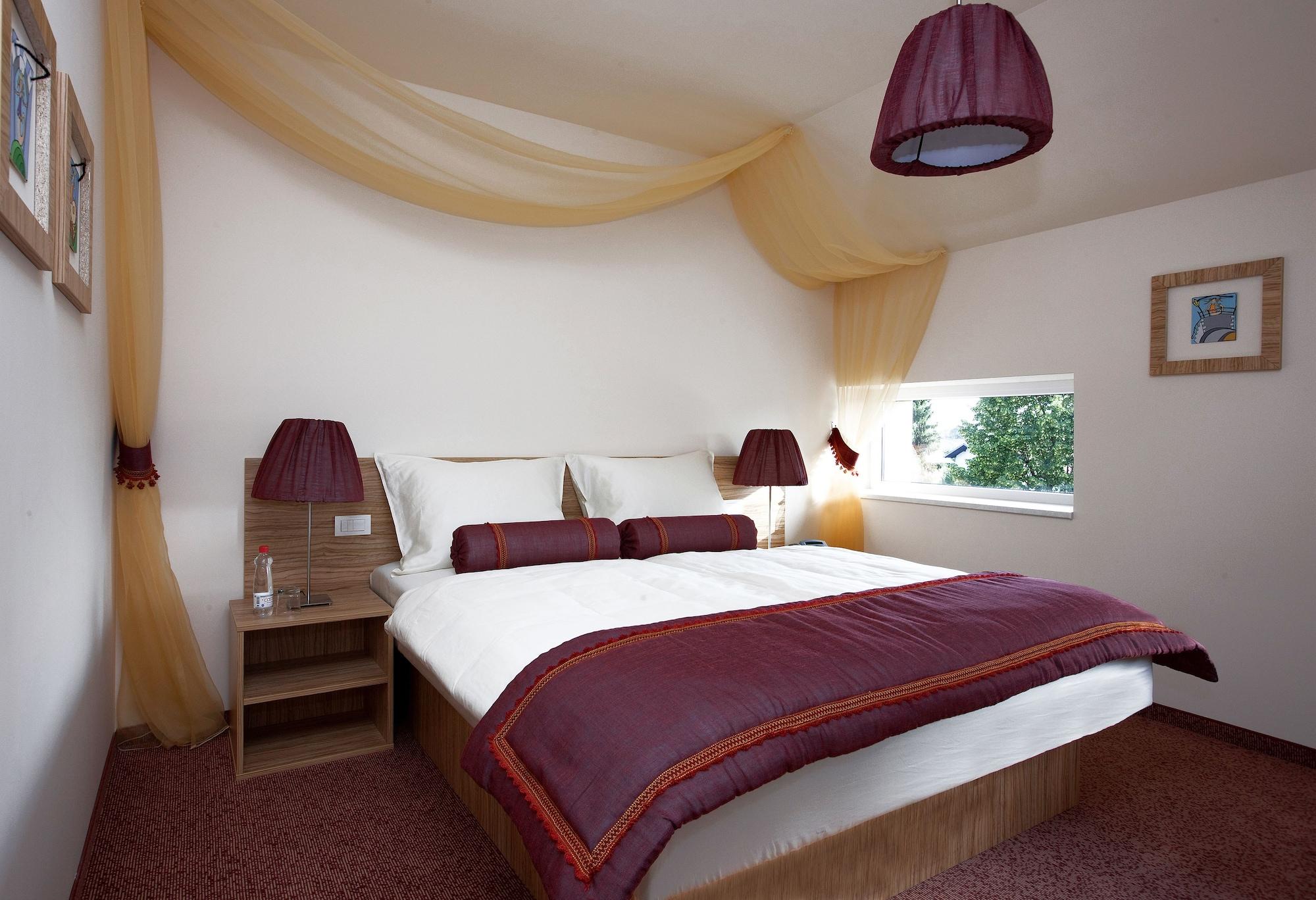 Ambient Hotel Domžale الغرفة الصورة