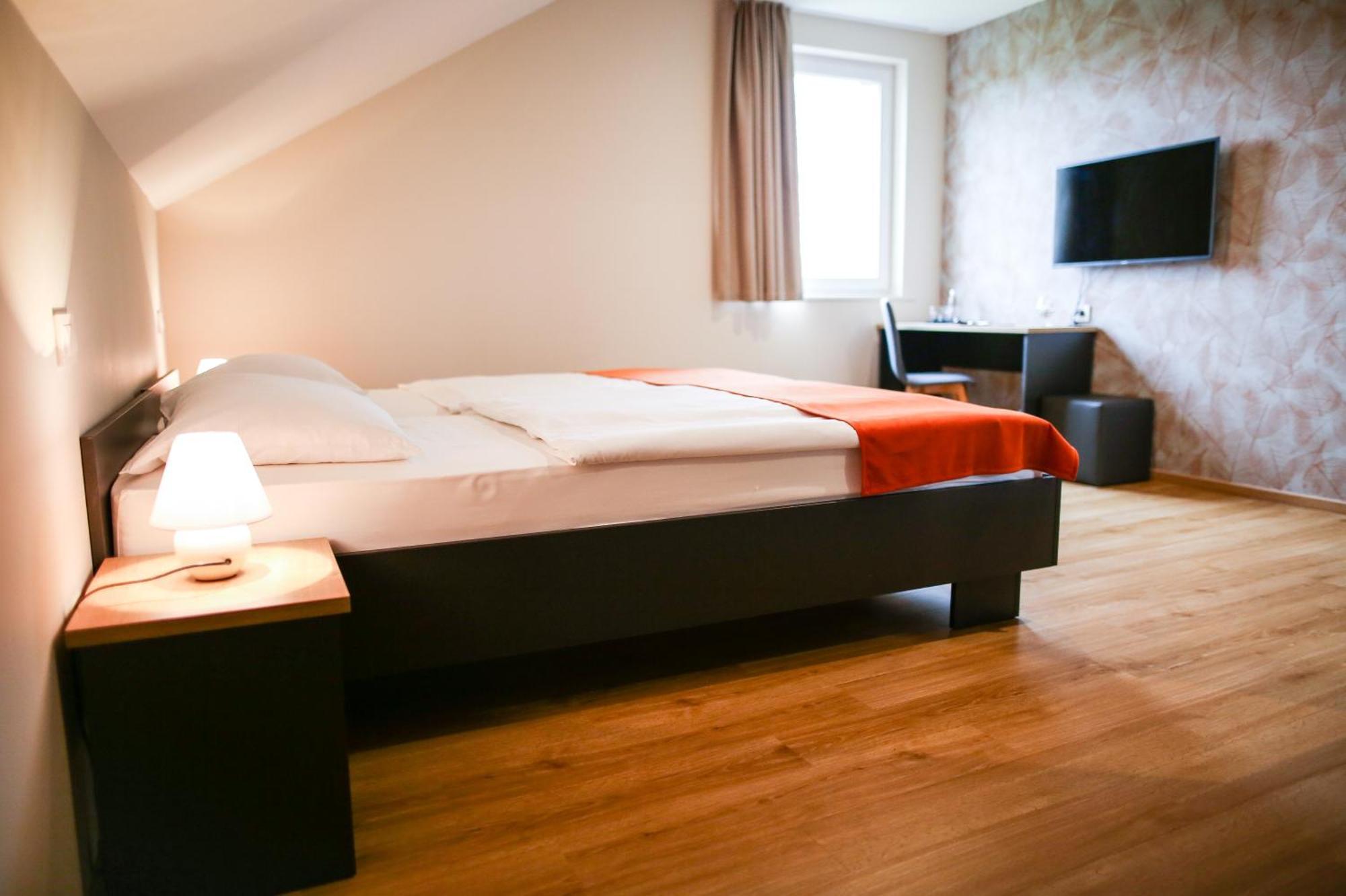 Ambient Hotel Domžale المظهر الخارجي الصورة