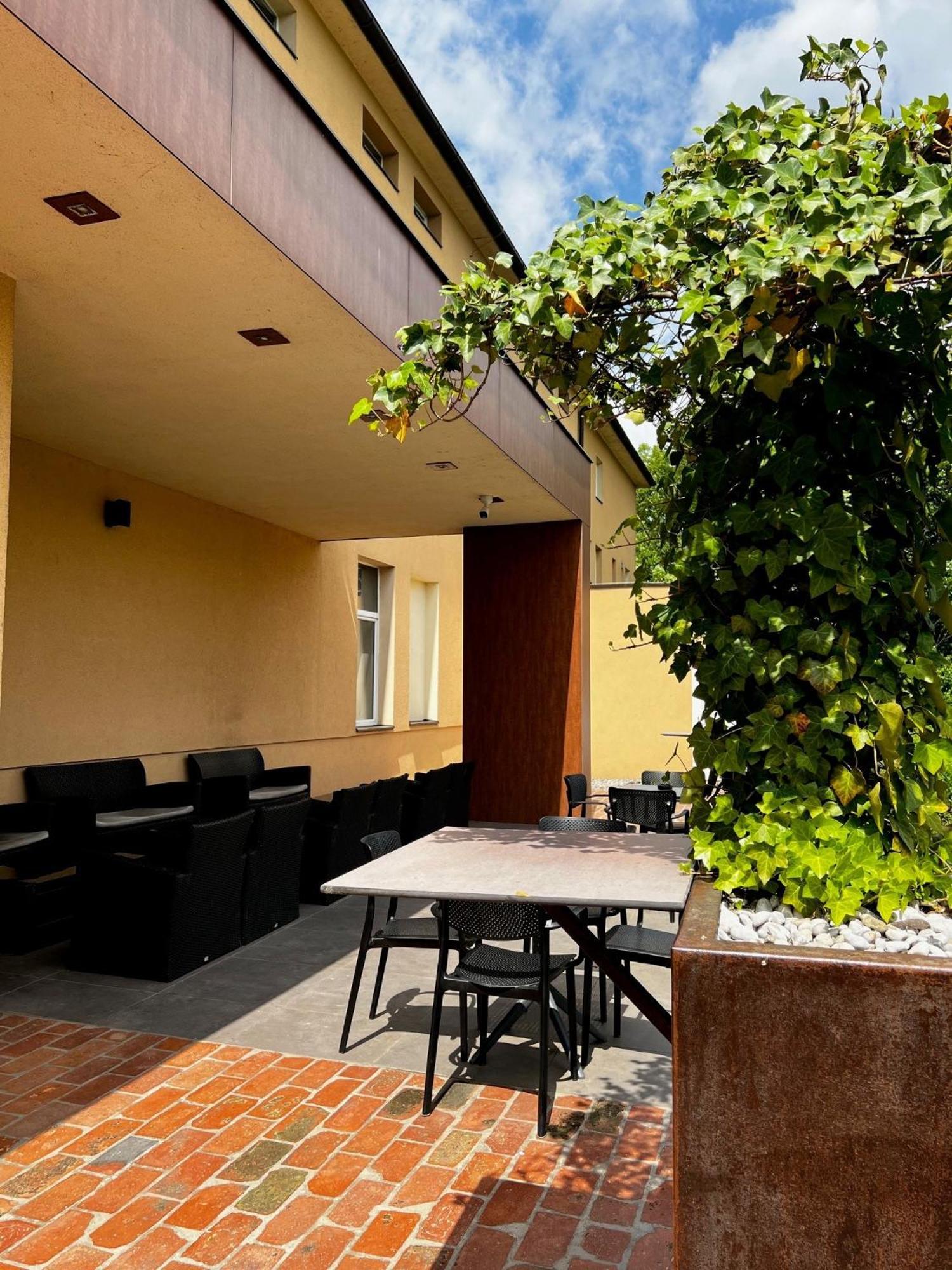 Ambient Hotel Domžale المظهر الخارجي الصورة